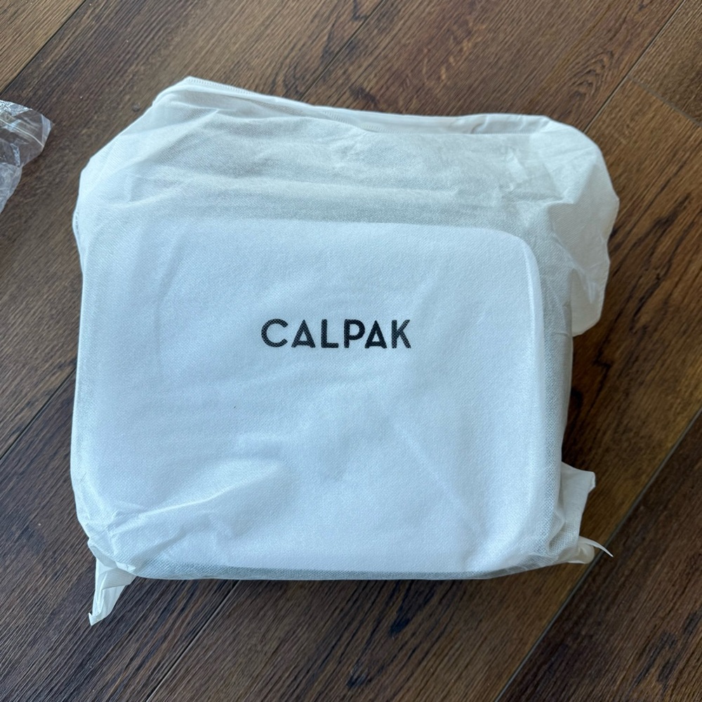 Calpak Large Clear Cosmetics Case - Picture 3 of 4